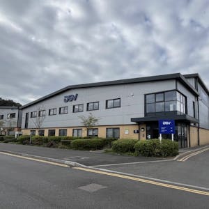 Unit 3 Vantage Way, The Fulcrum Centre, Poole To Let / For Sale - IMG_0478.jpeg