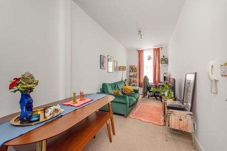136 Holloway Road, Finsbury Park For Sale - 6.jpg