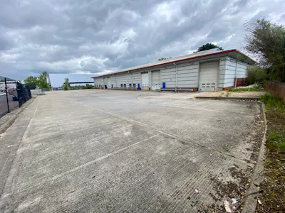 Units 1 - 4, Vector Point, Crawley, Warehouse To Let - IMG_0351.jpeg