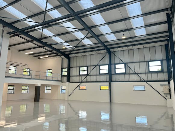 Unit 8 Airlinks Industrial Estate, Heston, Heathrow To Let - 8 Airlinks Main 2.jpg