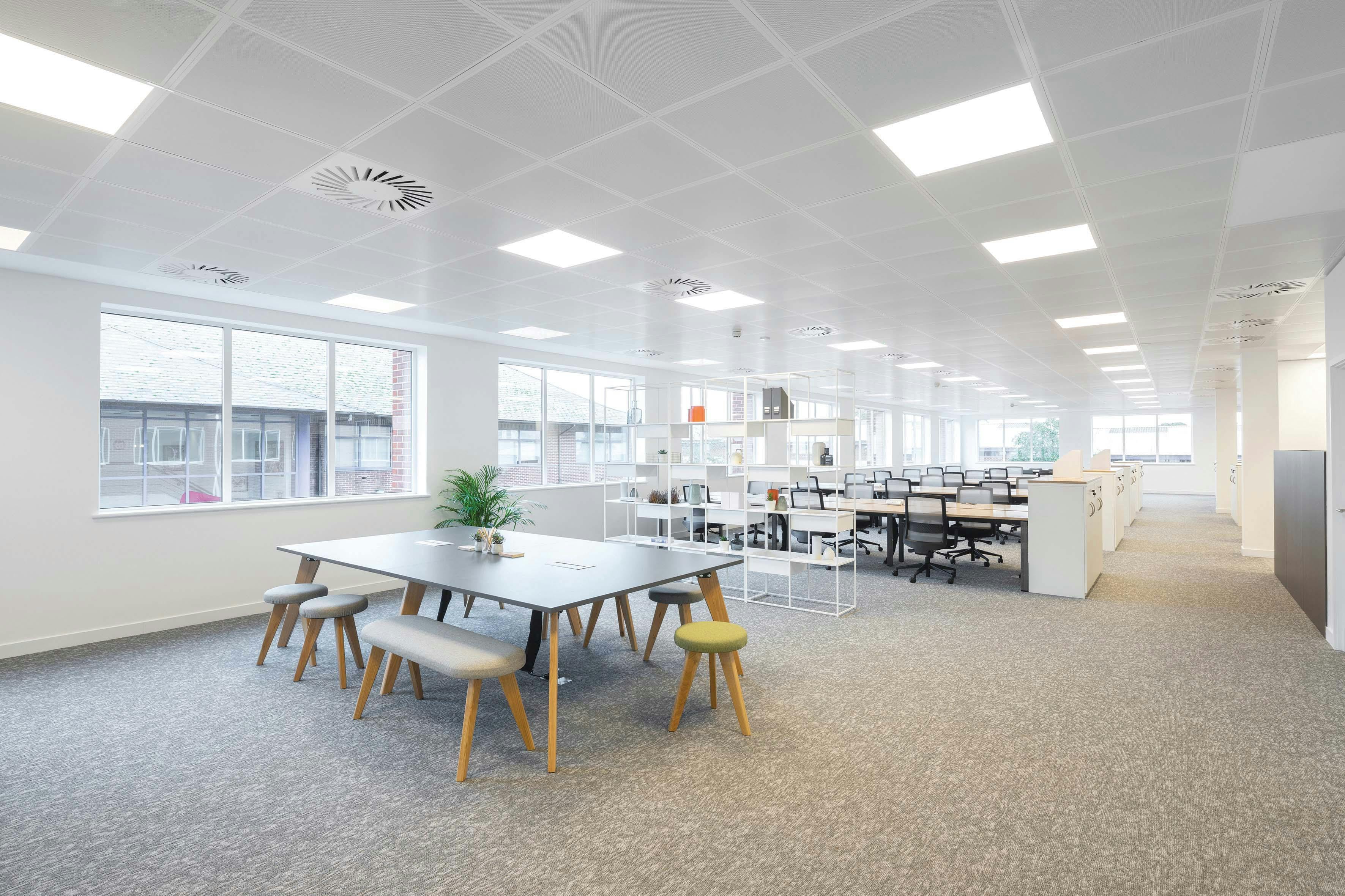 Office in Crawley - photo 3