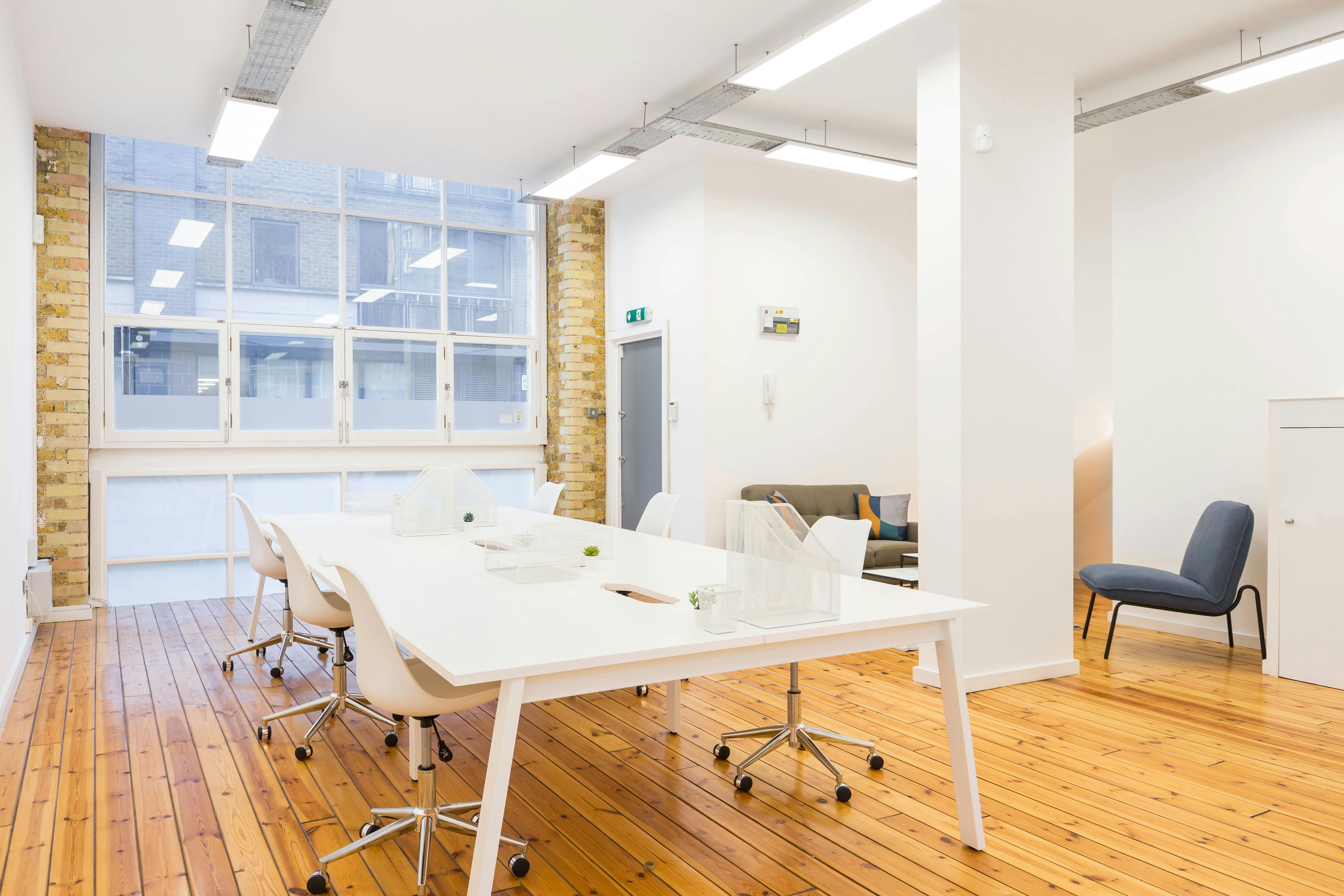 Office in London - photo 2