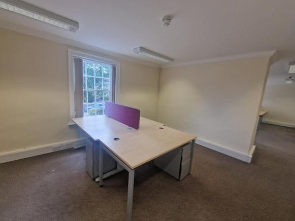 Suite 4 Crown House, Hartley Wintney, Office To Let - Pic10CH414082025.jpg