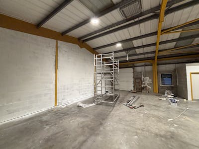 Unit 36, Aberaman Park Industrial Estate, Aberdare, Industrial To Let - IMG_6253.jpg