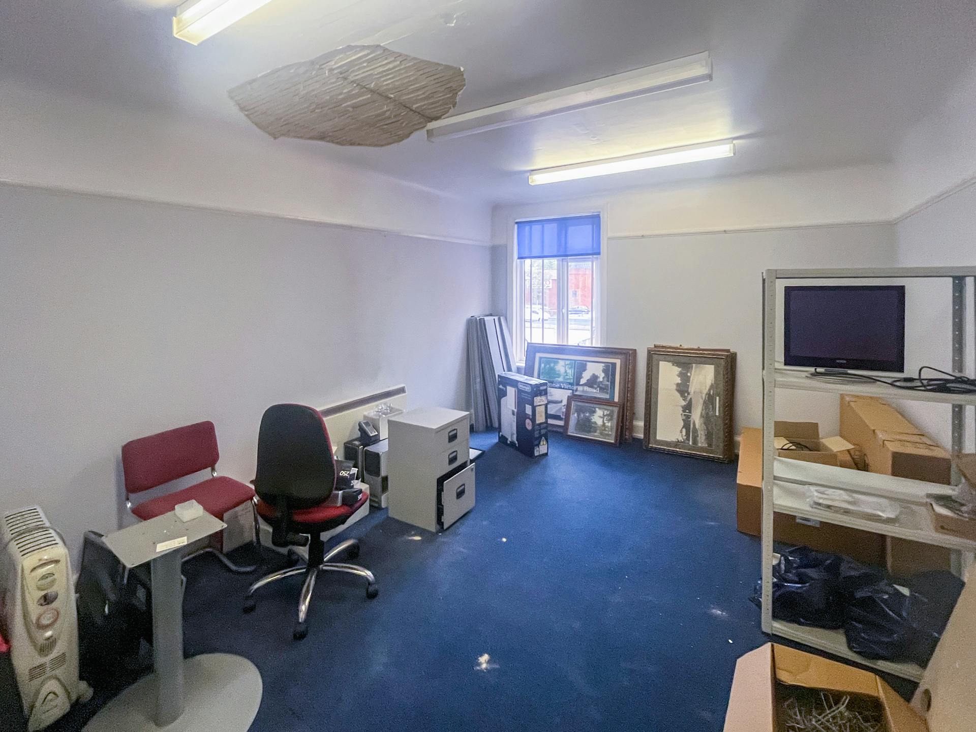 Retail/Shop in Ferndown - photo 4