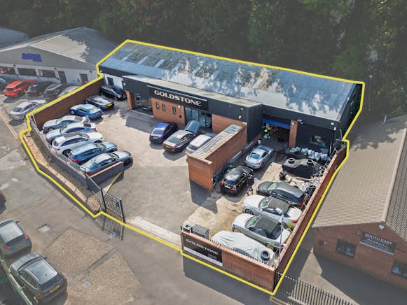7-10 Station Approach, Hitchin, Industrial To Let - Aerial 1.jpg