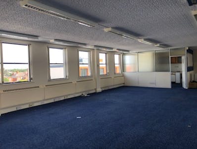 Upper Floors, 61-63 High Street, Egham, Office To Let - internal 2.jpg