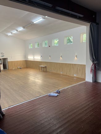 Polish House, Forest Way, High Wycombe, Retail / Offices / Retail To Let - IMG_5099.JPG