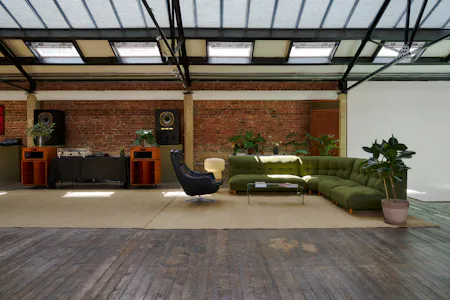 Lanzarote Works, Unit 22, London, Office To Let - Copy of 250627_LNZRT Studios_017.jpg