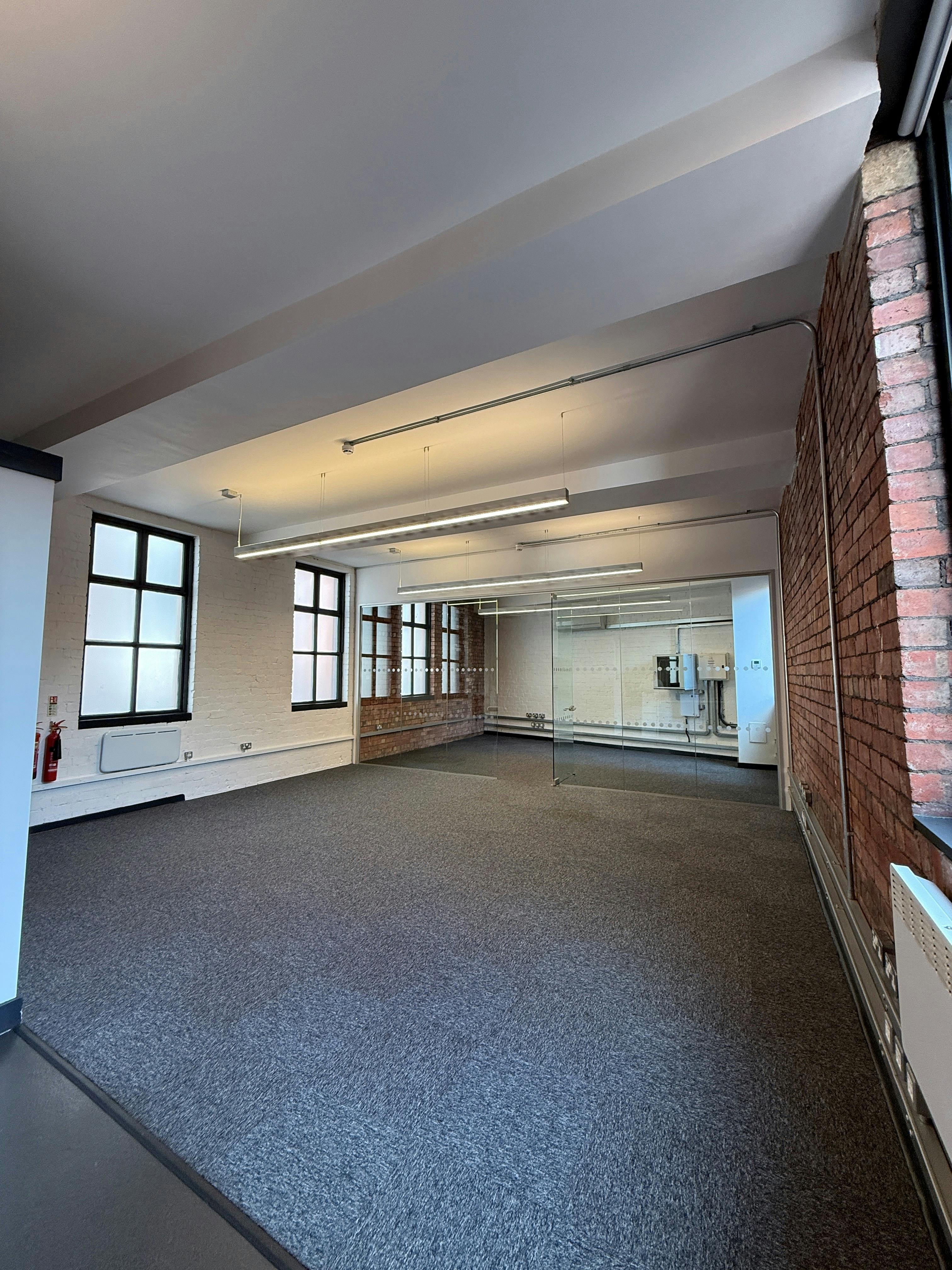 Cross York Street Studios, Cross York Street, Leeds, Offices To Let - 8x.jpg