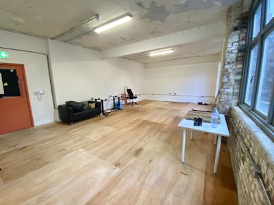 Hat House, 47 Guildford Street, Luton, Office To Let - IMG_2446.JPG