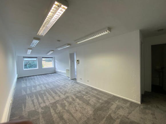 1 & 1a Abbey Business Park, Monks Walk, Farnham, Offices To Let - PHOTO20250828114936 4.jpg