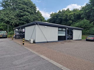 Unit 10 Hassocks Wood Business Centre, Stroudley Road, Basingstoke, Industrial To Let - 12b65cbb95e24f2f9a6762dba3631dc2.JPG