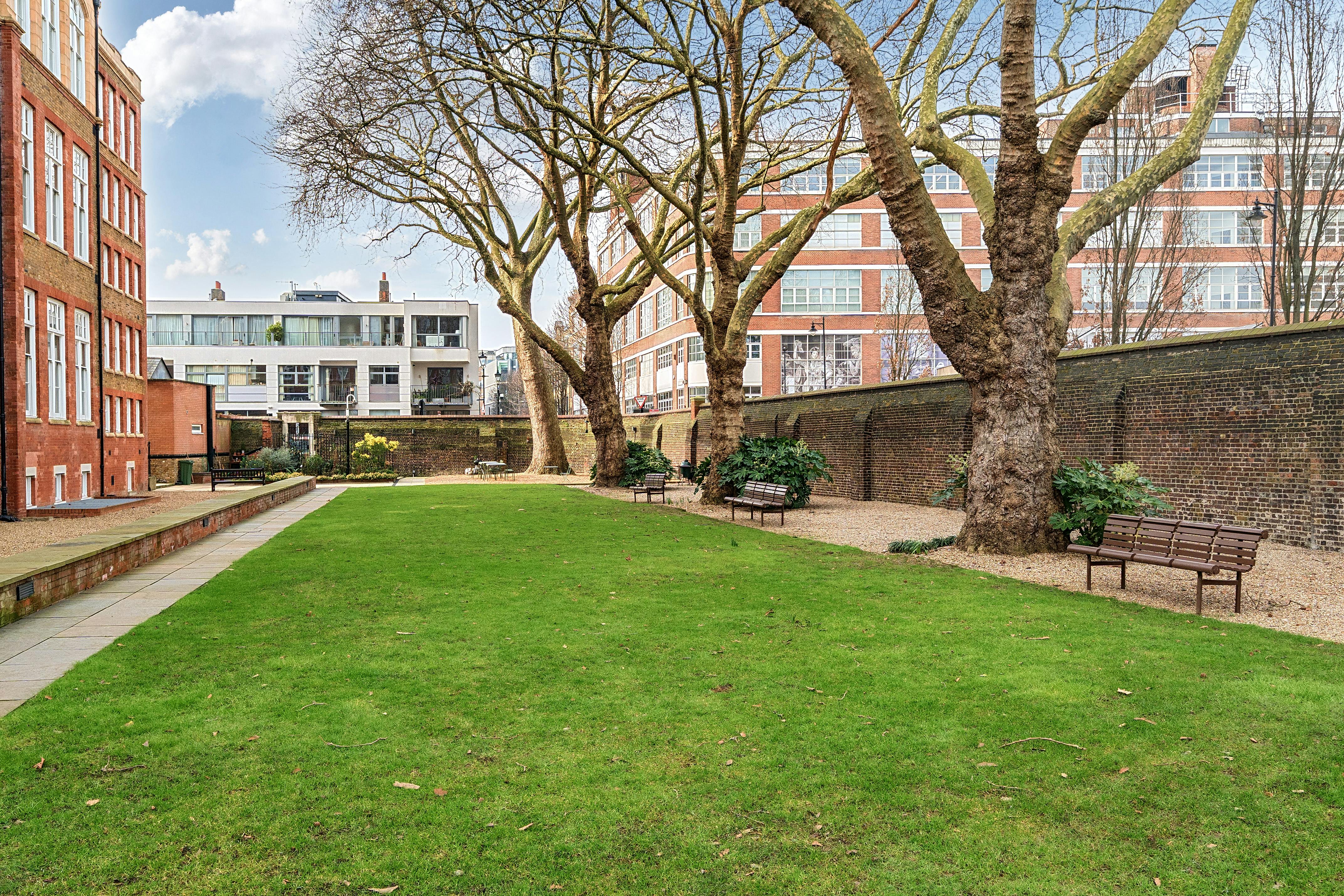 48 Kingsway Place <span>EC1R</span>