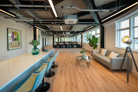 Ealing Studios, London, Office To Let - EALING_6994_I-BLOCK-CHILL-OUT-SPACE-AND-ISLAND (1).jpg