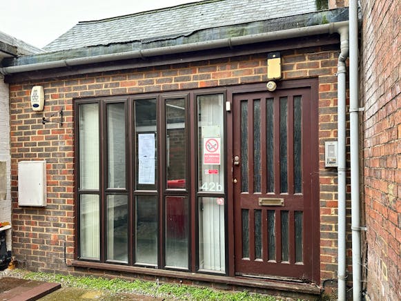 42b High Street North, Dunstable, Office To Let - IMG_5246.JPG