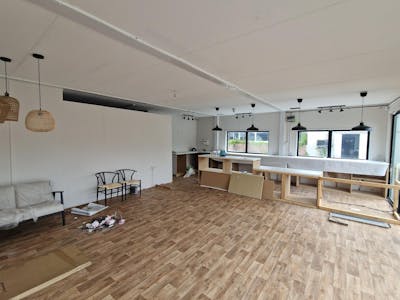490-492 Oldham Road, Ashton-under-Lyne, Leisure / Office / Retail / Trade Counter To Let - 20250731_123032.jpg