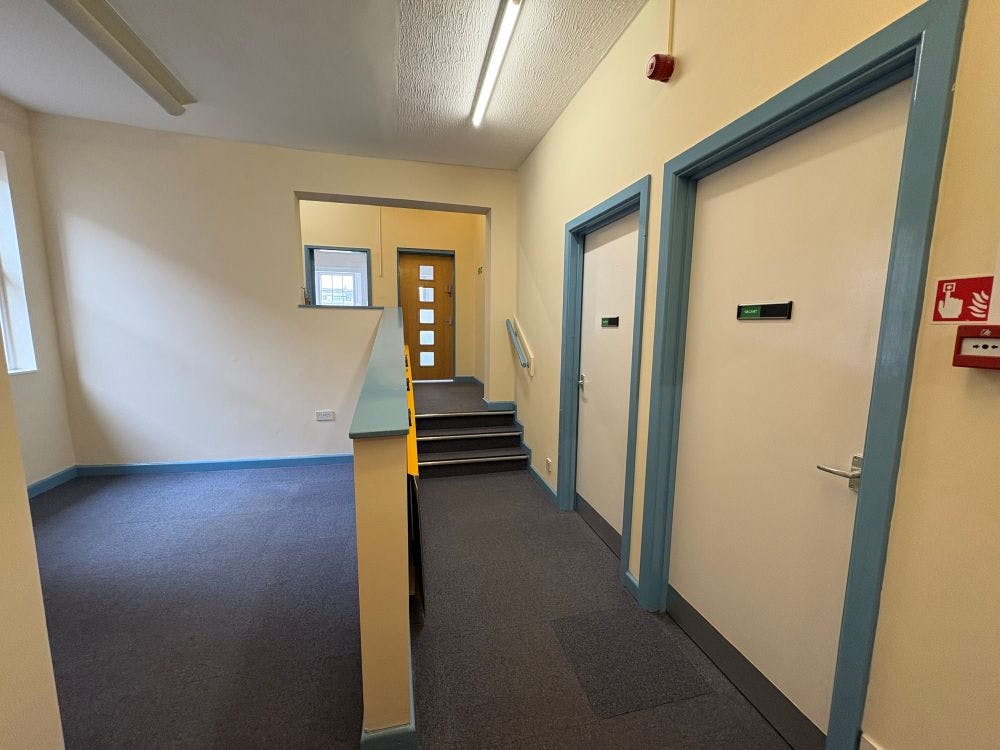 First & Second Floor Offices, Banbury, Office To Let - image00011.jpg