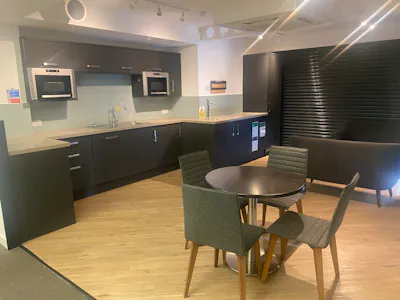Whitehall Waterfront, Leeds, Office To Let - IMG_3467.jpg