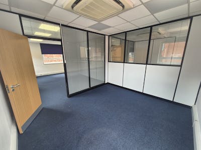 Suite 4, 1st floor Ashfield House, Stockport, Office To Let - 20250521_120318.jpg
