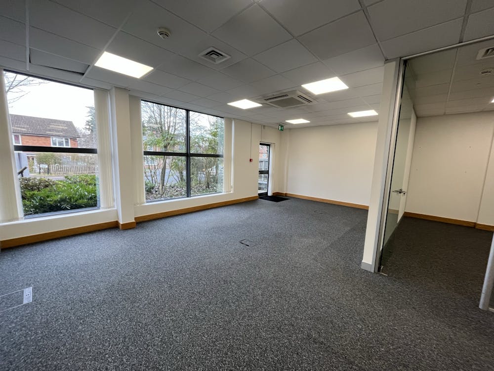 Unit 3 Anglo Office Park, White Lion Road, Amersham, Office / E (Commercial / Business / Service) To Let / For Sale - IMG_7097.JPEG