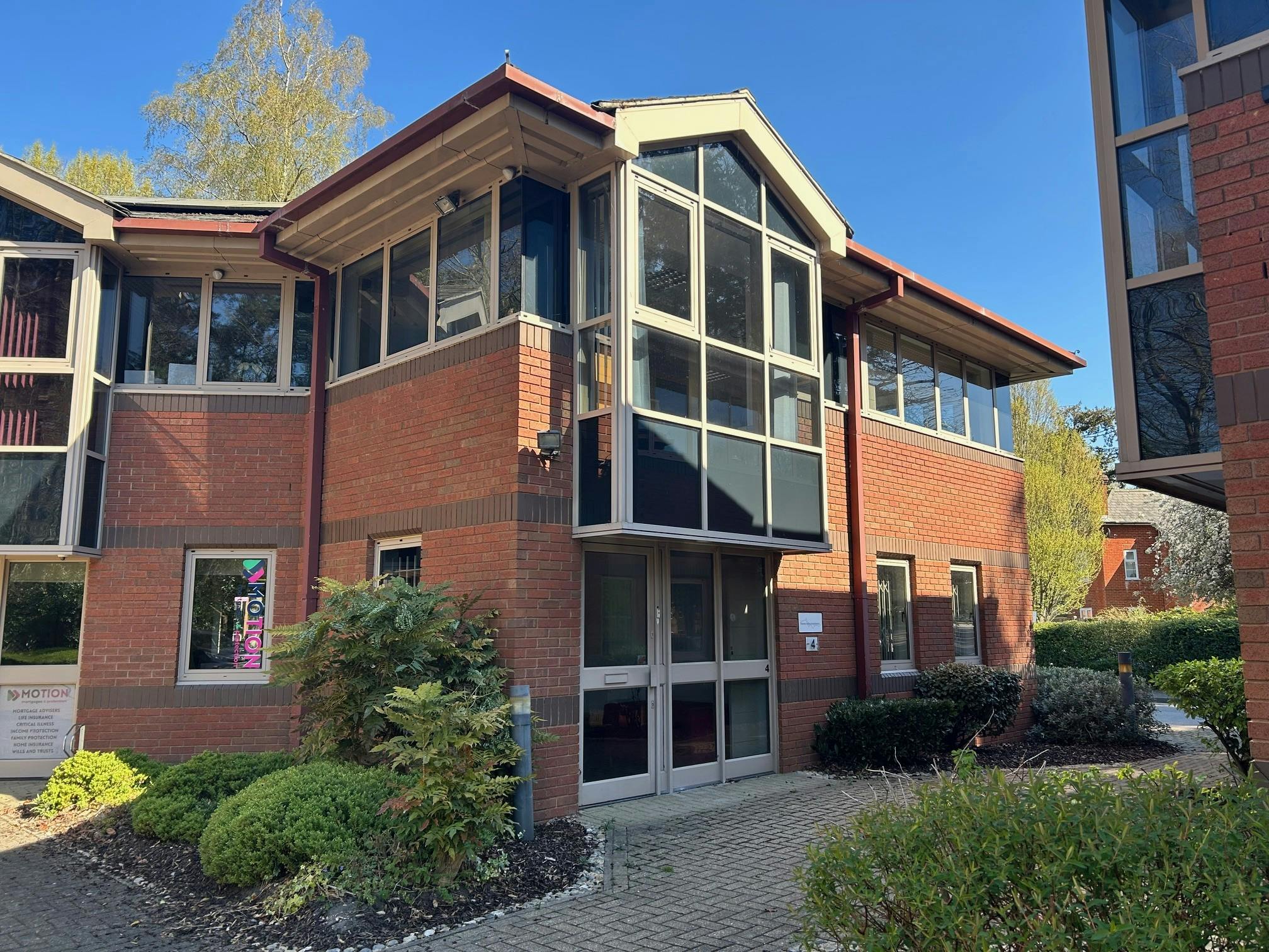 Unit 4, Wellington Business Park, Crowthorne, Offices For Sale - 8.jpg