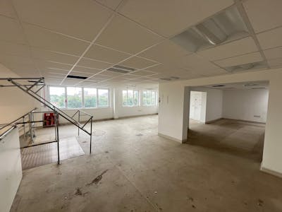 Unit 1 Greenbridge Centre, Greenbridge Road, Swindon, Industrial / Warehouse To Let - 003.jpg