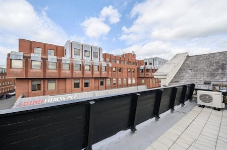 Prince Leopold House, 71-73 Victoria Street, Windsor, Office To Let - IMG_7261.jpg