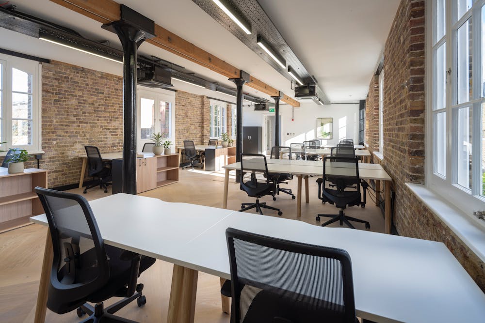 16 Bowling Green Lane, London, Office To Let - Office Layout 5