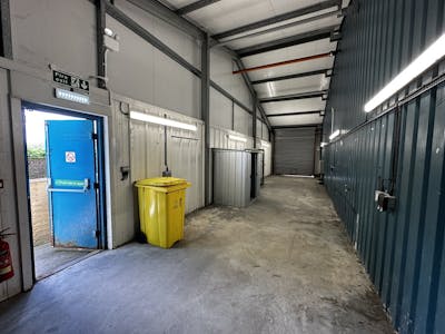 372-374 Harlaxton Road, Grantham, Office To Let - Internal6.jpg