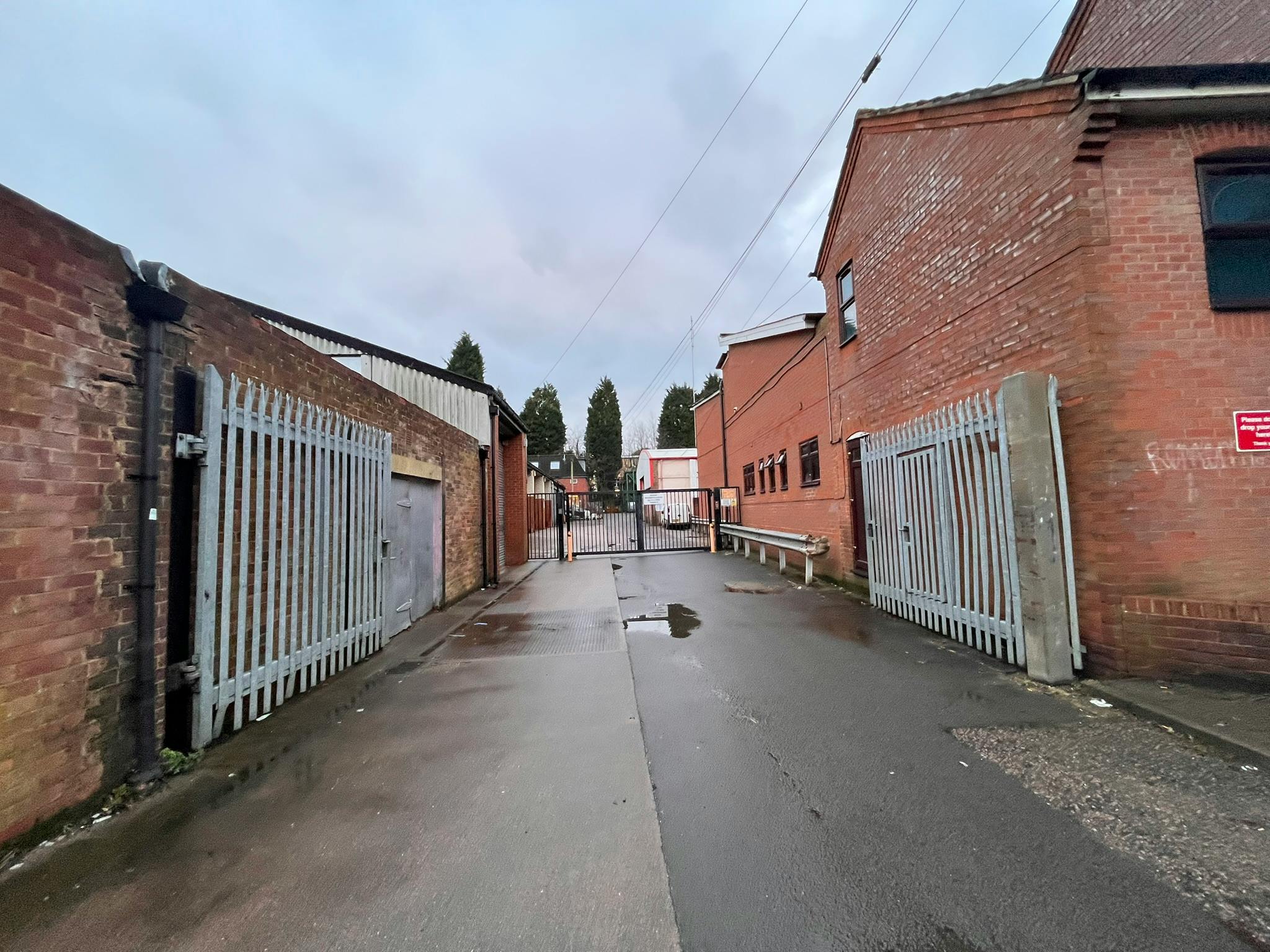 206-208 Bellingdon Road, Chesham, Development / Industrial For Sale - IMG_3123.JPEG