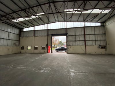 Unit 9, Ty Coch Distribution Centre, Cwmbran, Industrial To Let - 9 Ty coch 2.jpg