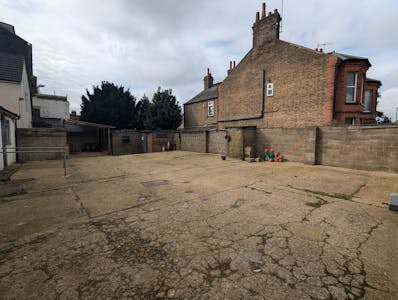 145 St. Albans Road, Watford, Retail To Let - PXL_20260310_095349882.jpg