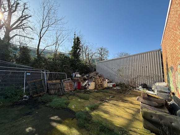 18 Towerfield Road, Southend-on-Sea, Industrial To Let - WhatsApp Image 2026-03-06 at 09.4.00.jpeg