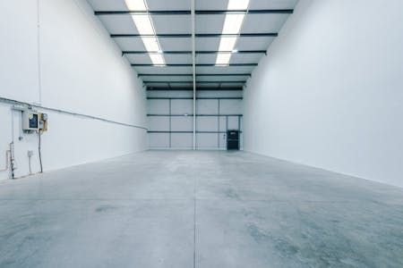Fairhills Trade Centre, Irlam, Manchester, Industrial To Let - UnitB5FairhillsTradeCentre-Airbnb.jpg
