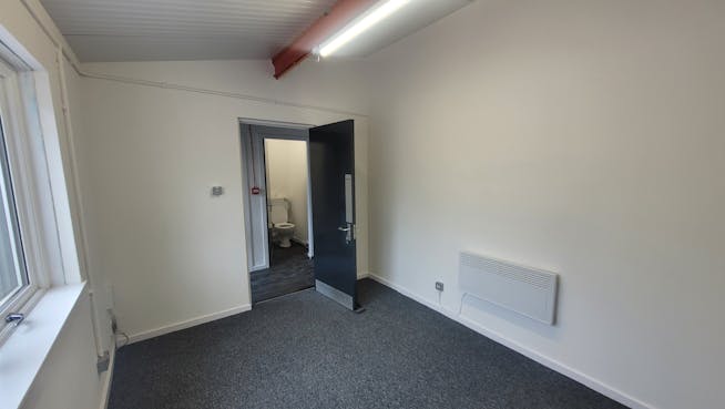 42 - 62 Telford Place, Cumbernauld, Industrial To Let - 20260519_155642.jpg