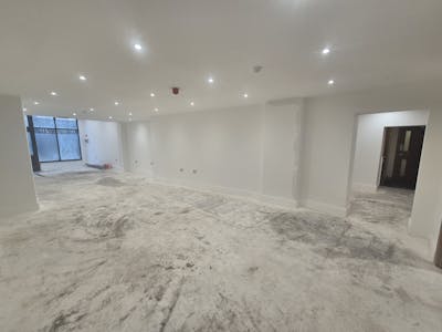 16 Great Underbank, Stockport, Retail To Let - 20251216_140450.jpg