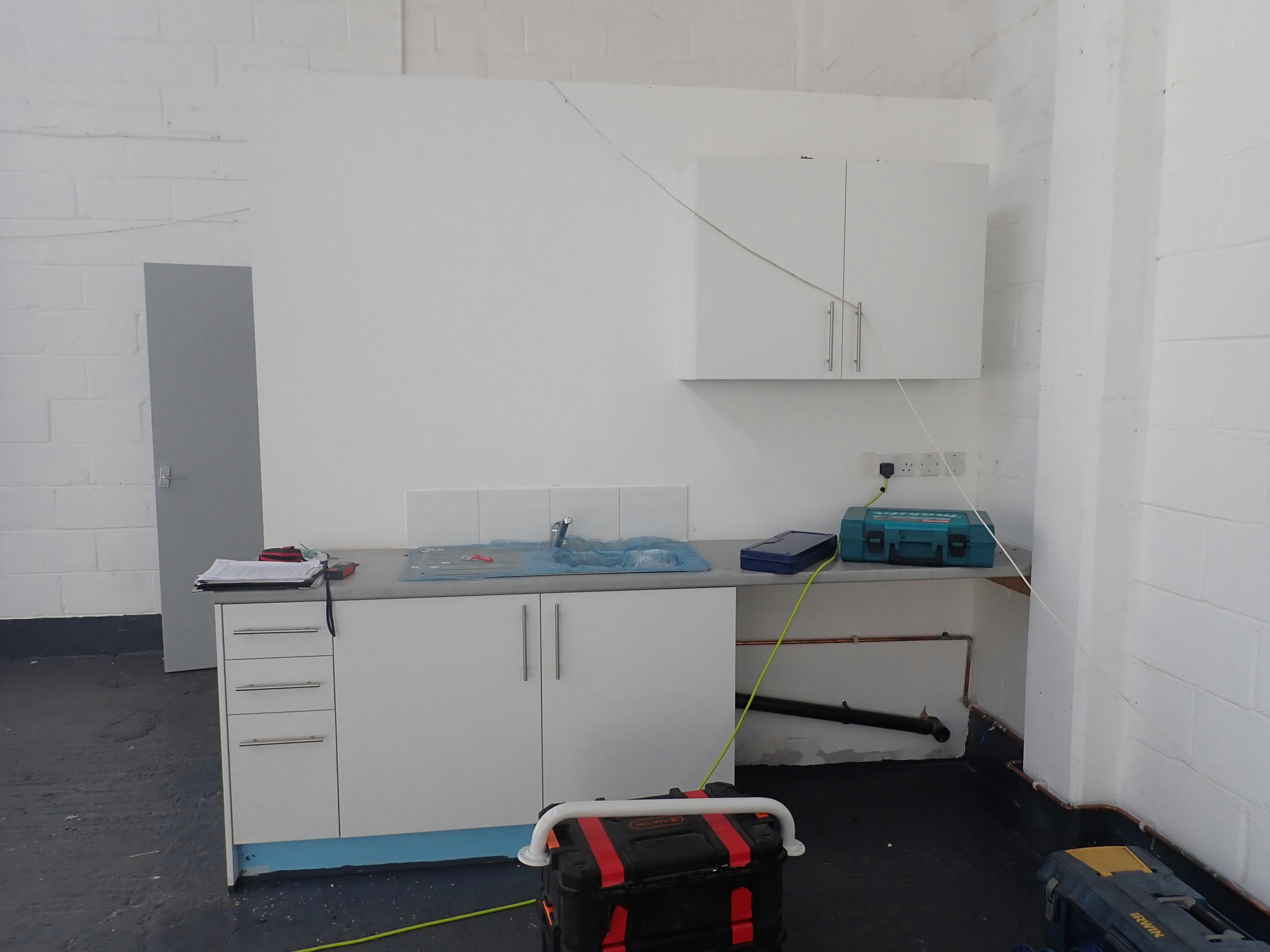 Unit D Roman House, Harlow, Industrial To Let - P4240032.JPG