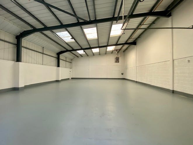 Unit 12 Riverpark Industrial Estate, Newbury, Industrial / Warehouse To Let - 4.jpg