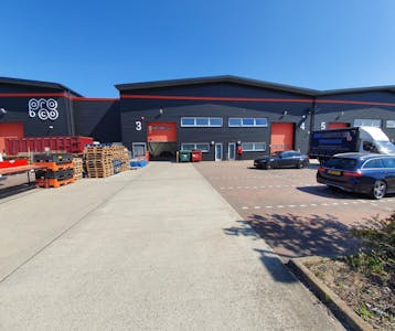 Unit 3, Stansted, Industrial/Logistics To Let - Image 1
