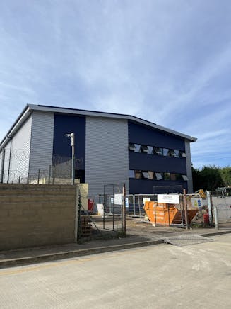 Prince House, Station Road approach, Waltham Cross, Industrial To Let / For Sale - Prince House 5.jpeg