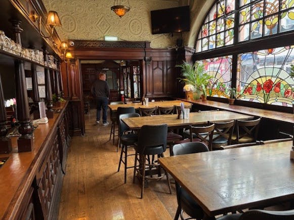 Broadway Parade, London, Investment / Leisure For Sale - 21.jpg