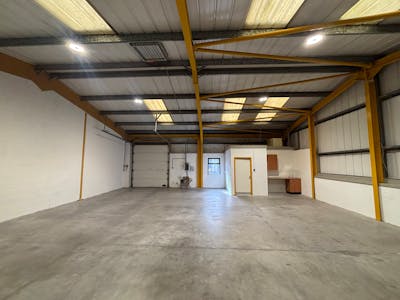 Unit 36, Aberaman Park Industrial Estate, Aberdare, Industrial To Let - IMG_7240.jpeg