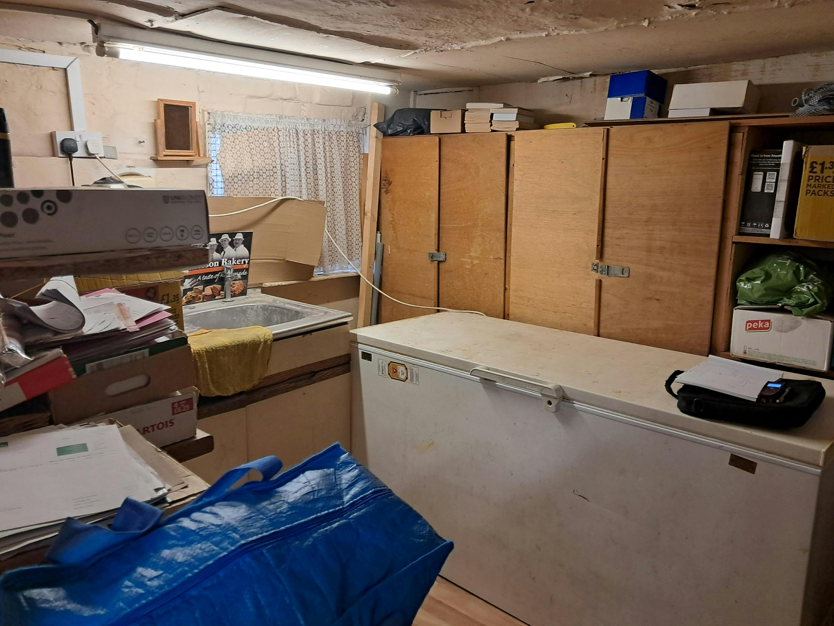 1 Victoria Place, Binfield, Investment / Retail For Sale - prolCYGvweZ.jpeg