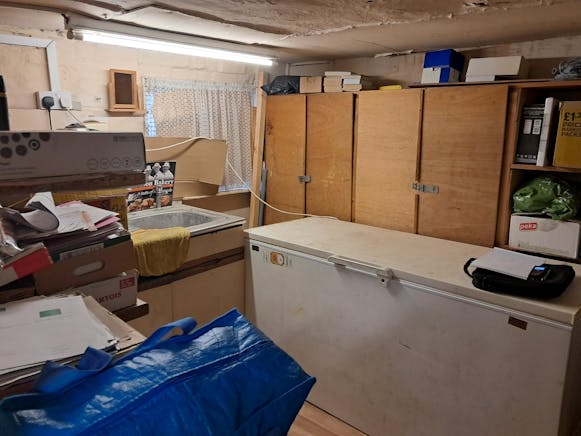 1 Victoria Place, Binfield, Investment / Retail For Sale - prolCYGvweZ.jpeg