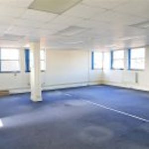 5 The Chequers, Ingatestone, Office To Let - eyJzb3VyY2UiOiJtZWRpYVwvcHJvcGVydHlcLzE5OVwvOTVhZmE1ZGQ4OTBlN2VhNzQyNmIyY2QyZGZlODIyZDIuanBnIiwib3BzIjp7Im5ldyI6WzEzMCwxMzBdLCJjb3ZlciI6W119LCJvdXRwdXQiOiJqcGVnP2NvbXByZXNzaW9uPTg1IiwidHRsIjozMTQ0OTYwMH0=-1.jpg