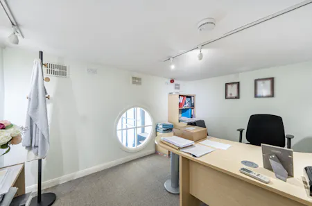 Summit House, London, Office For Sale - 1508678 (5).jpg