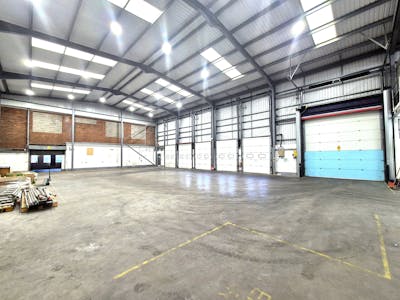 Unit 4 Suthers Street, Oldham, Industrial/Logistics To Let - 20241126_103050.jpg