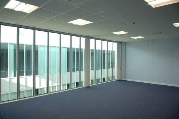Office in Erith - photo 4