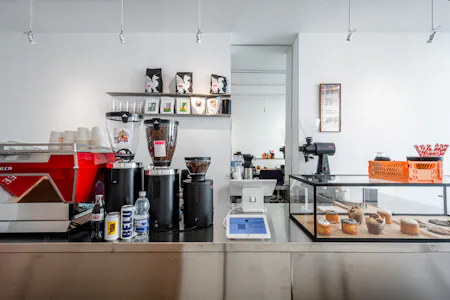 Ground floor & basement, 28 Cheshire Street, London, Leisure / Office / Retail Lease Assignment - Cheshire St 28 - 10.jpg